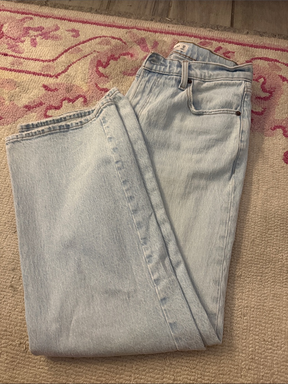 Abercrombie & Fitch Light Wash High-Rise Women's Jeans